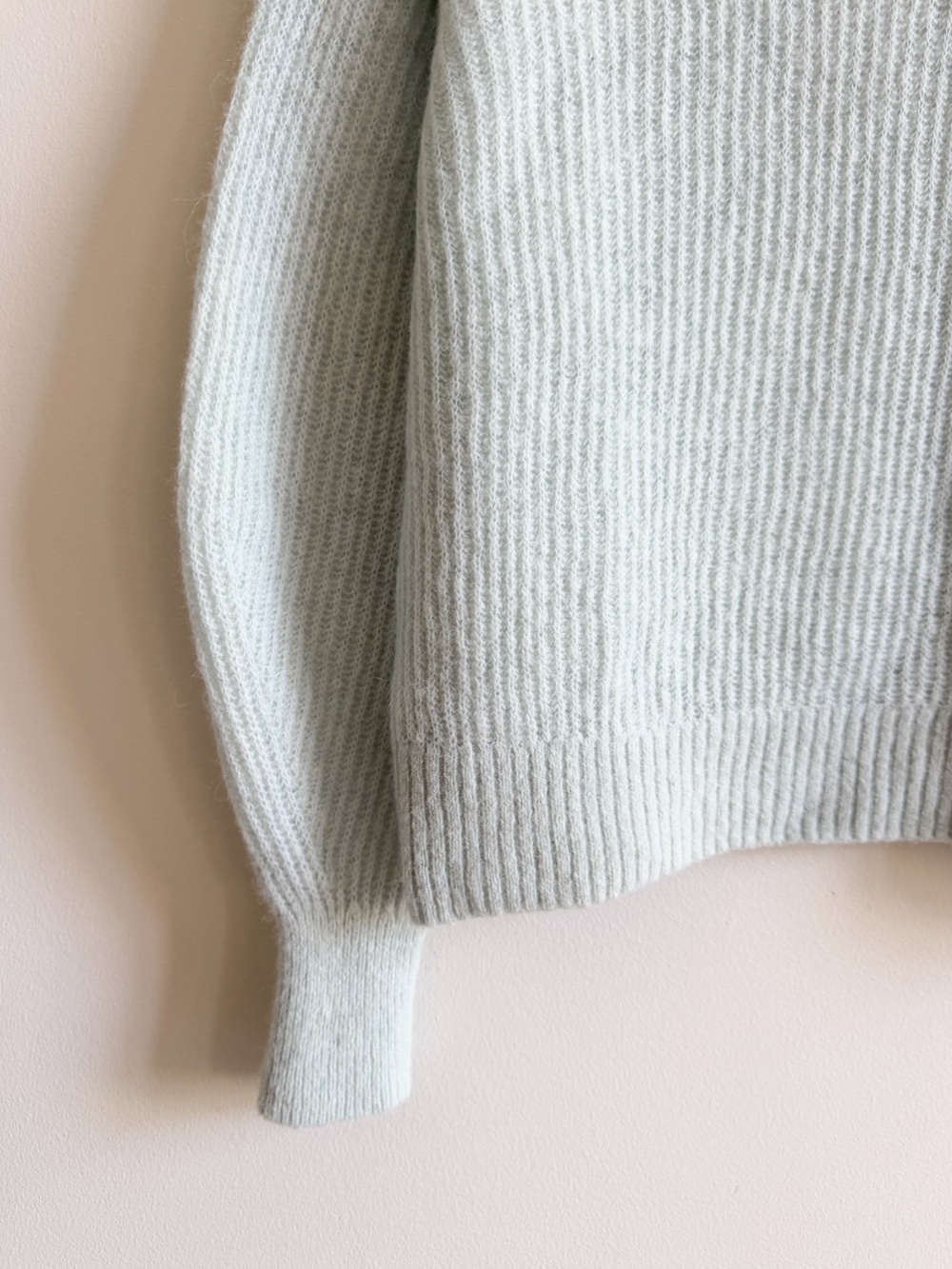 EVERLANE • The Oversized Alpaca Crew in Mint - Picture 6 of 10